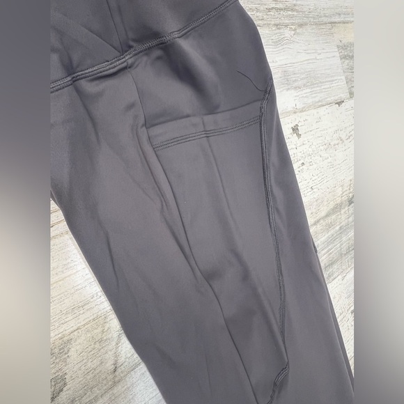 NWT Women's Bootcut Yoga Pants with Pockets Sz M or L - Picture 9 of 10